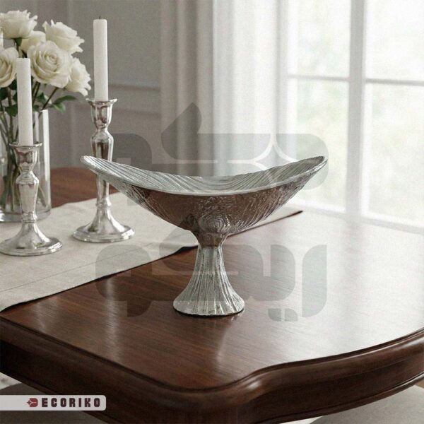 چیدمان دکوراسیون میز با ظرف پذیرایی سیلور مدل موج دار