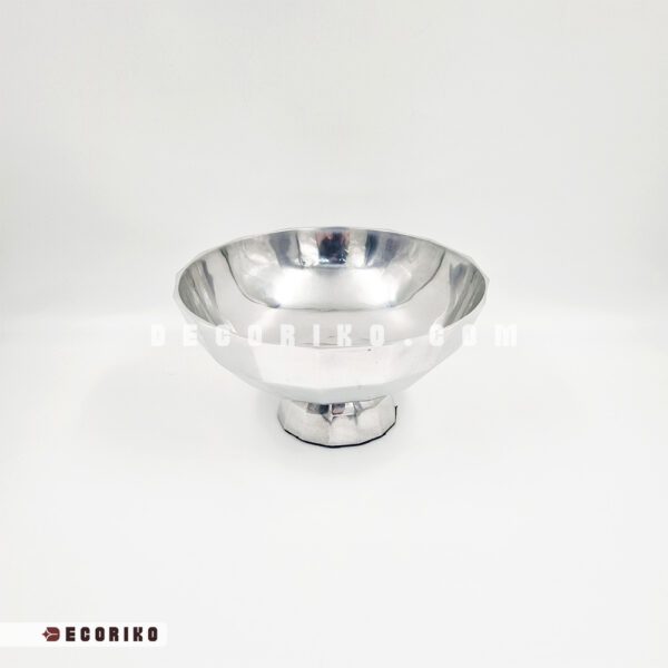 نمای روبروی آجیل خوری آلومینیومی سیلور مدل هندسی