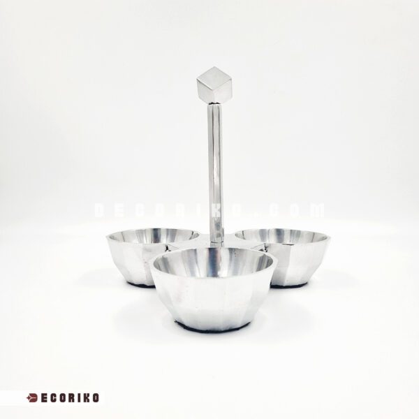 اردو خوری سه خانه آلومینیومی سیلور با دسته طرح مکعب در دکوریکو