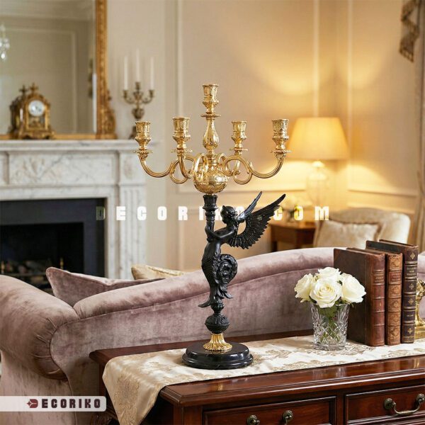 شمعدان پنج شعله فرشته طلایی در دکوراسیون منزل