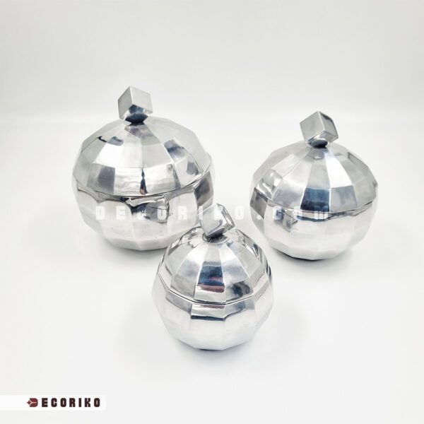 سه سایز مختلف شکلات خوری مدل هندسی