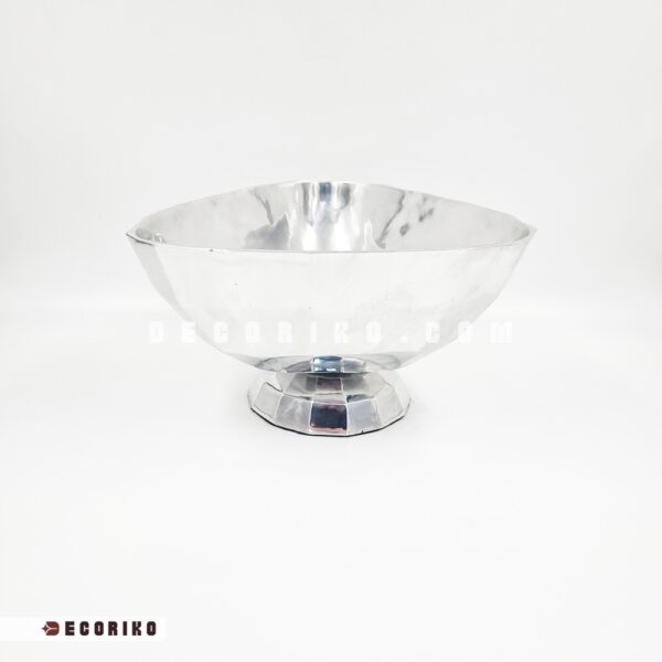 نمای بدنه میوه خوری آلومینیومی سیلور طرح هندسی مثلثی