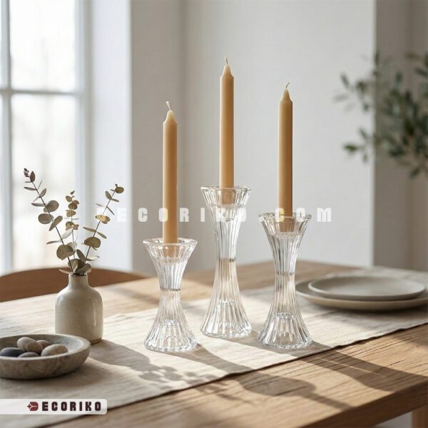 ست سه تایی شمعدان کریستال مدل استوانه روی میز ناهارخوری چوبی