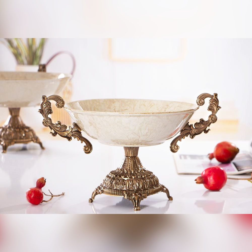 شکلات خوری پایه دار آنتیک مدل ماربل با دسته‌های فلزی کار شده