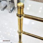 تصویر نمای نزدیک اتصالات بازو به پایه