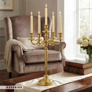 شمعدان رومیزی طلایی بلند مناسب دکوراسیون پذیرایی و روی میز جلو مبلی