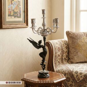 شمعدان ۵ شعله نقره ای طرح فرشته ایستاده روی پایه سنگی مرمر